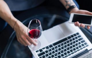 Vino online, dove comprare e risparmiare | Risparmia Con noi